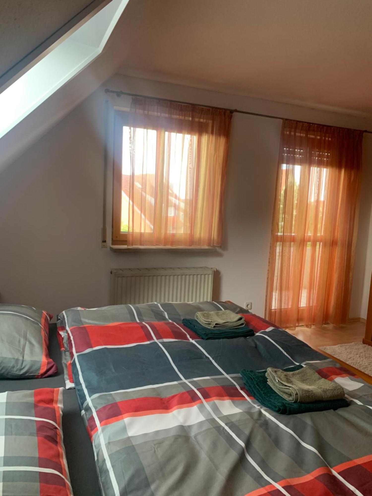 Sonniges Dachzimmer Feucht Dış mekan fotoğraf