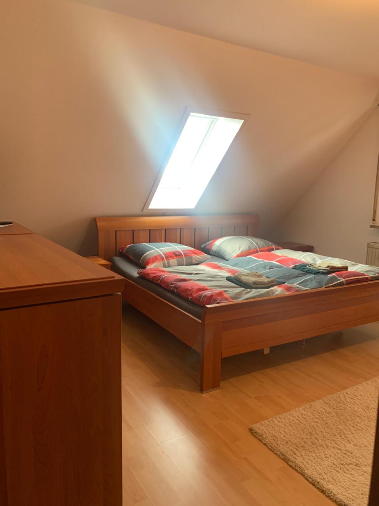 Sonniges Dachzimmer Feucht Dış mekan fotoğraf